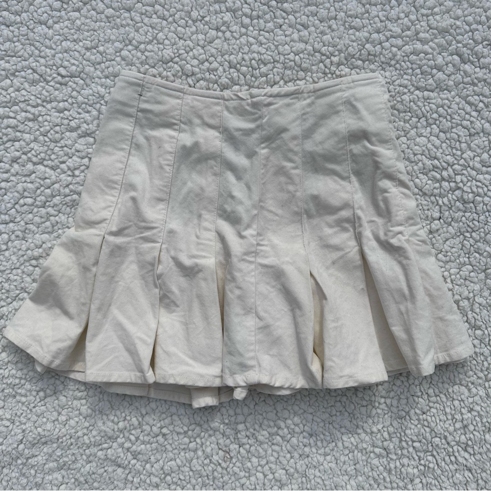 White/cream pleated skirt
